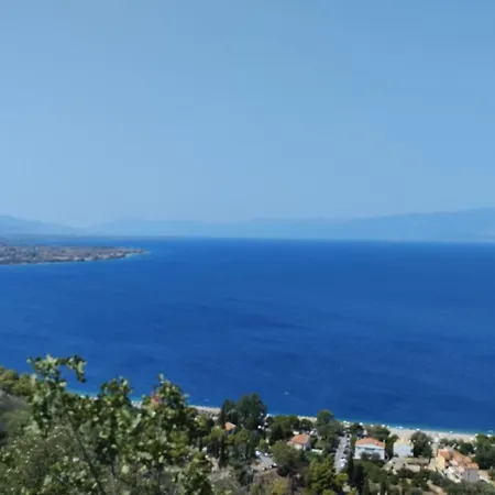 παράθυρο με θέα στο φαράγγι. * Diakopto